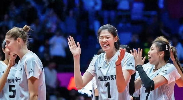 李盈莹22分助天津女排3-0胜米兰，艾格努生日夜失误连连